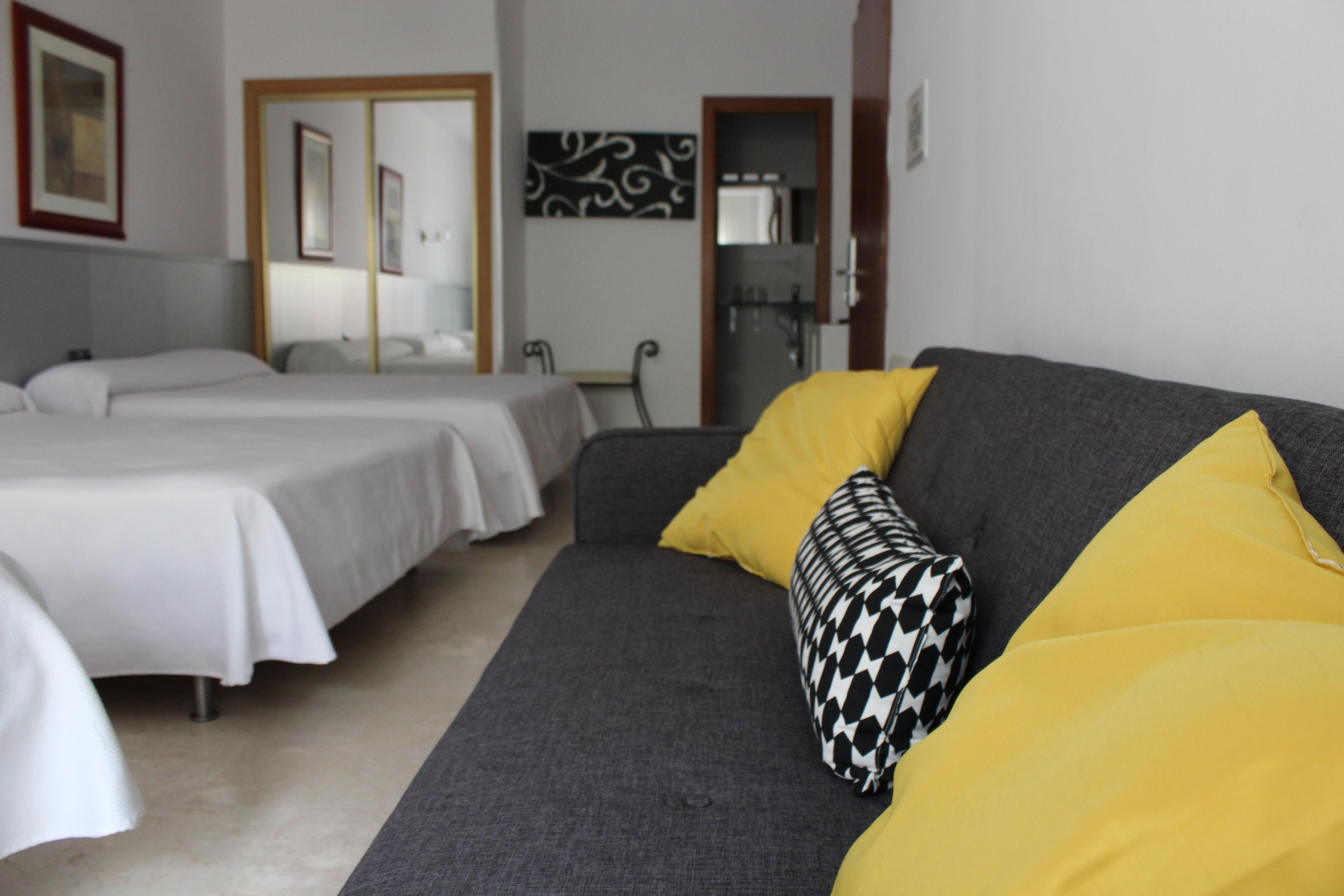 Abril Nerja Hotel Екстериор снимка