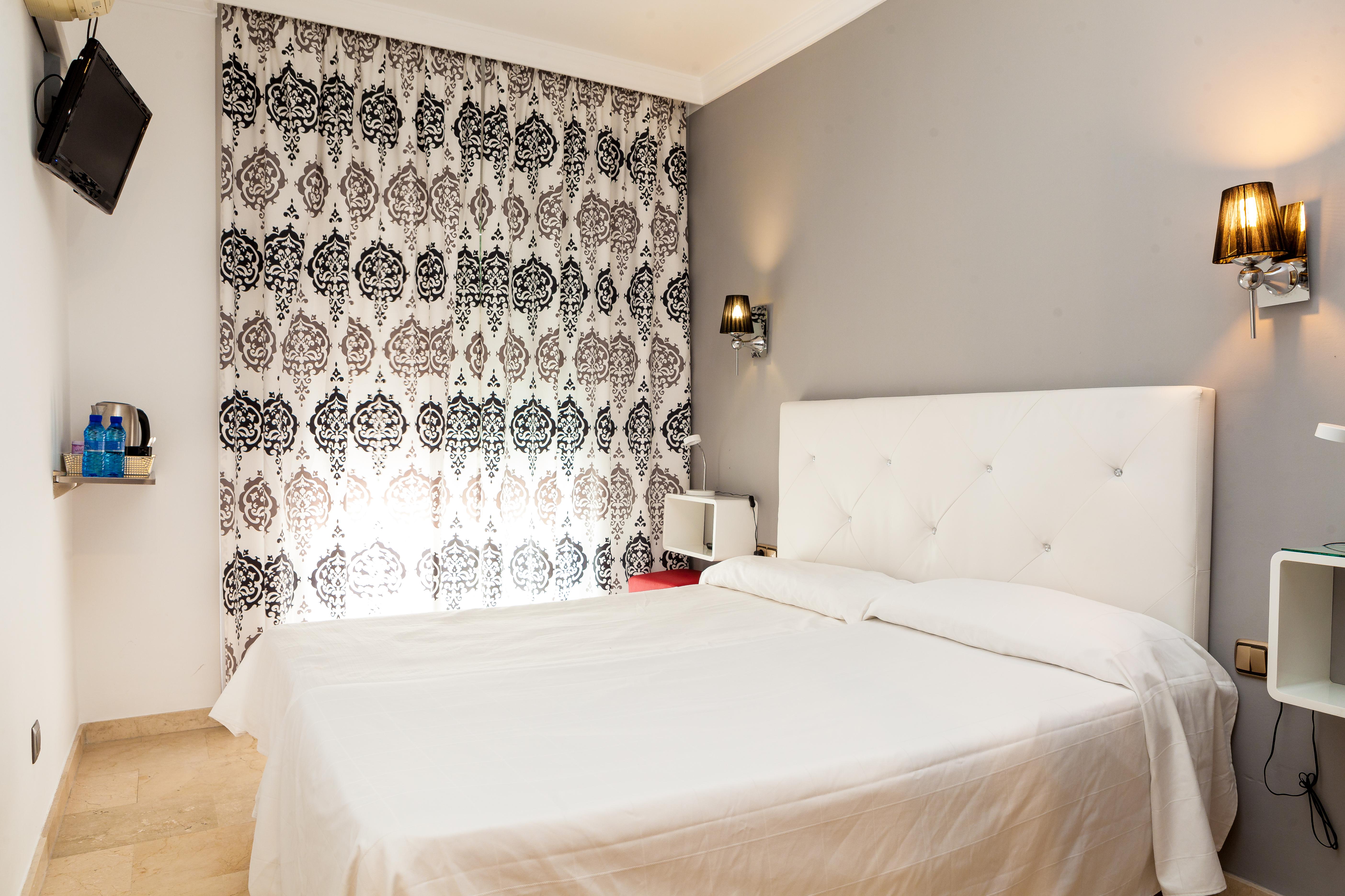 Abril Nerja Hotel Екстериор снимка