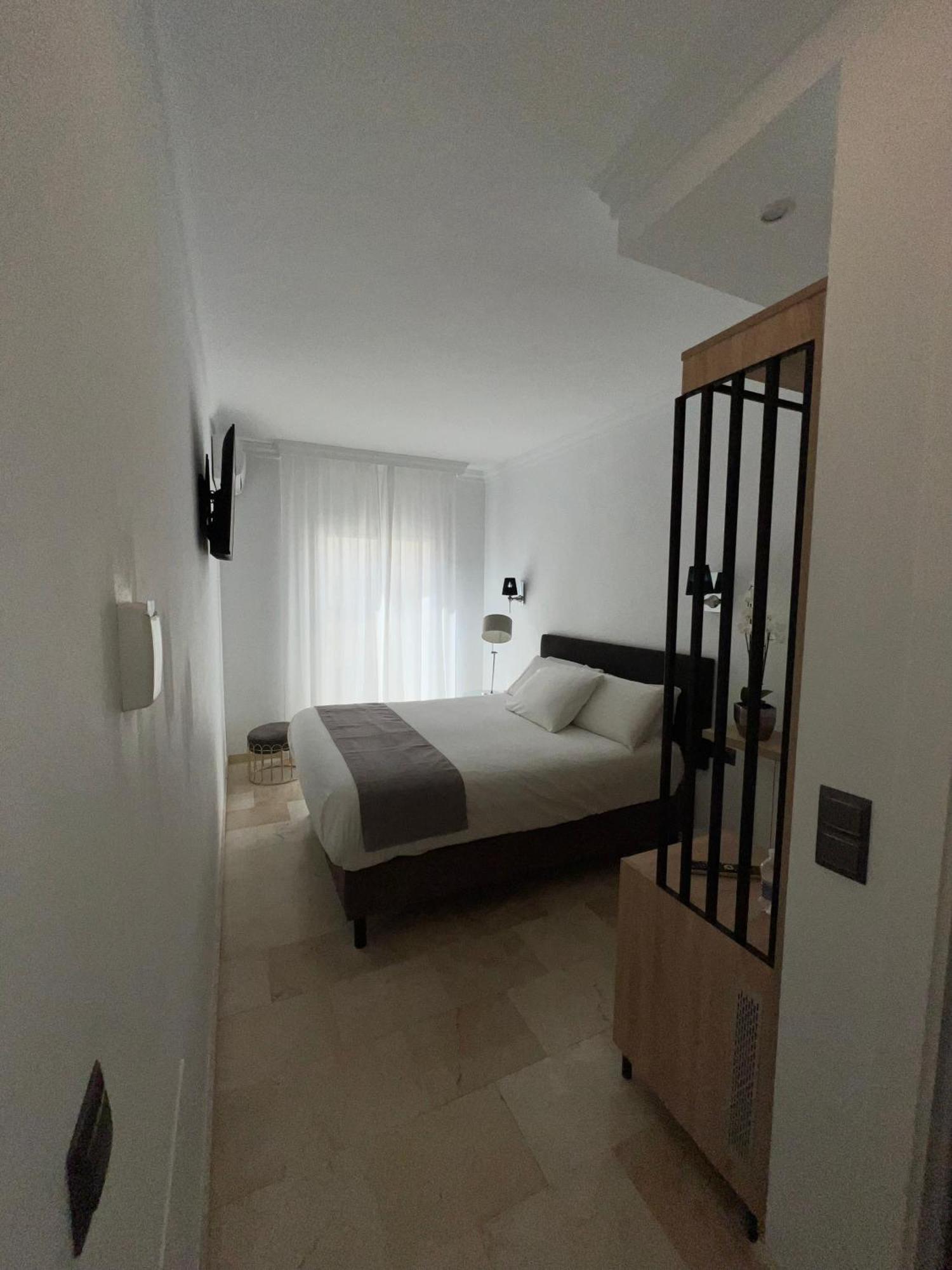 Abril Nerja Hotel Екстериор снимка