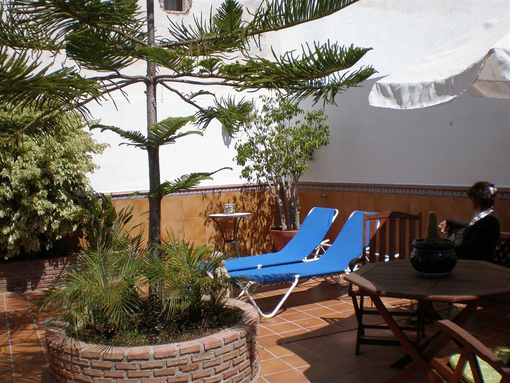 Abril Nerja Hotel Екстериор снимка