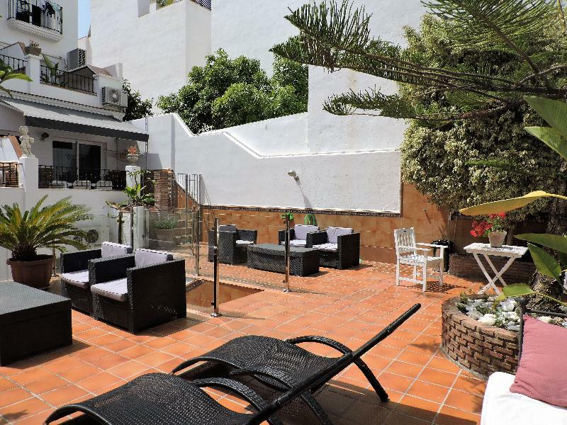 Abril Nerja Hotel Екстериор снимка